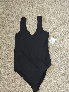 Black Sleeveless V Neck Bodysuit Leotard Womens Size Large NWT